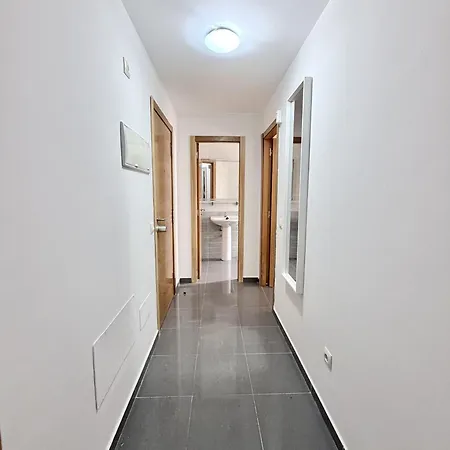 Апартаменты Dragos 208 *
